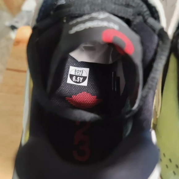 Jordan delta 2 size 6.5Y - Picture 6 of 11